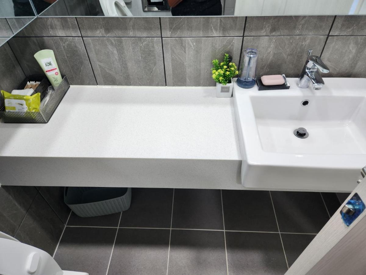 Daegu Star B&B Dsr Hotel Lily Guestroom Ngoại thất bức ảnh