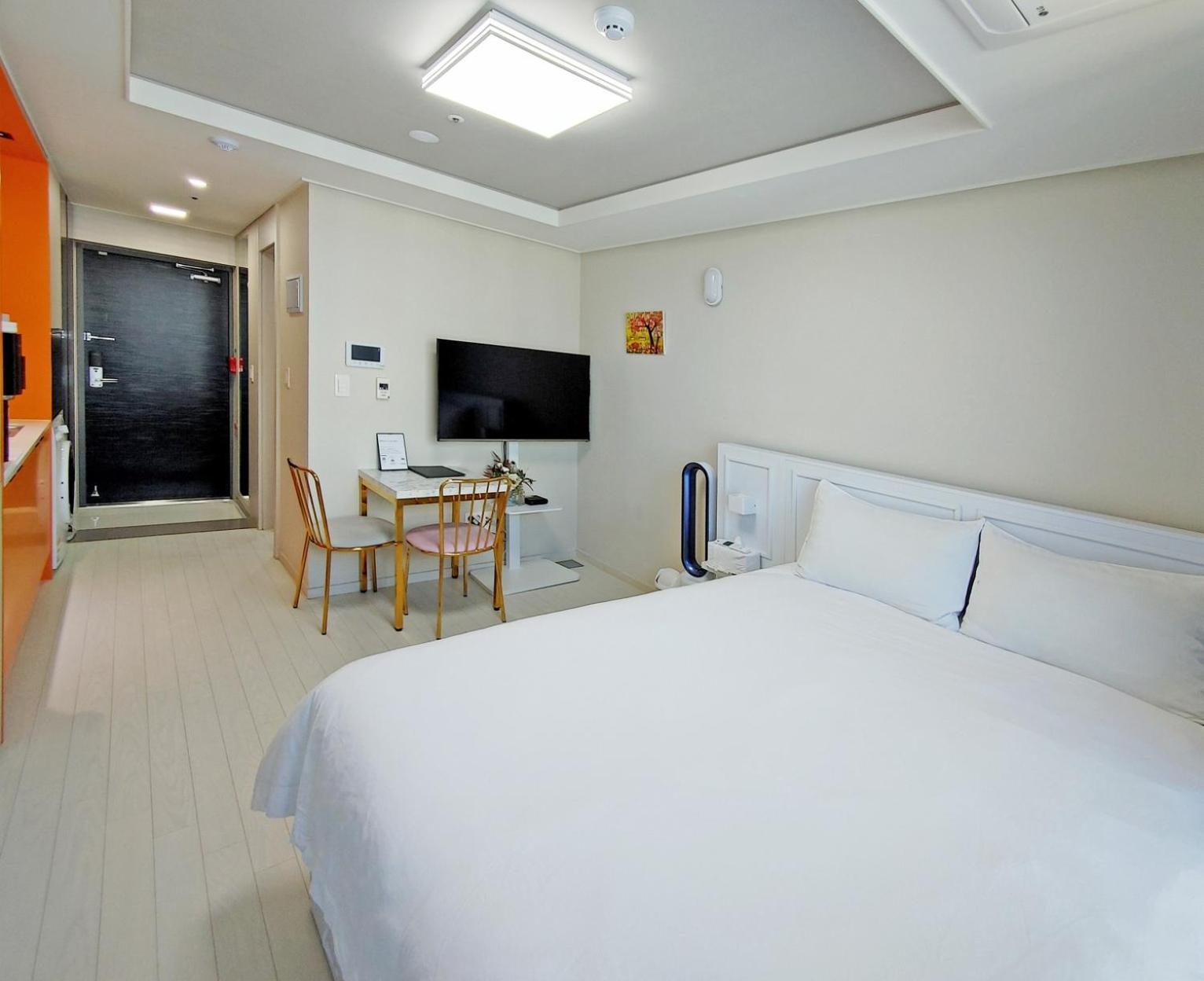 Daegu Star B&B Dsr Hotel Lily Guestroom Ngoại thất bức ảnh