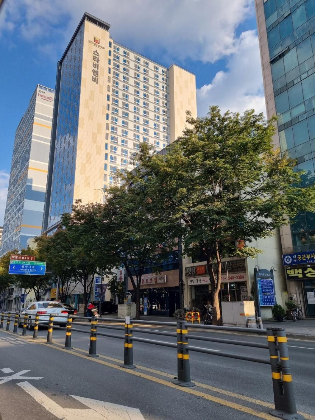 Daegu Star B&B Dsr Hotel Lily Guestroom Ngoại thất bức ảnh