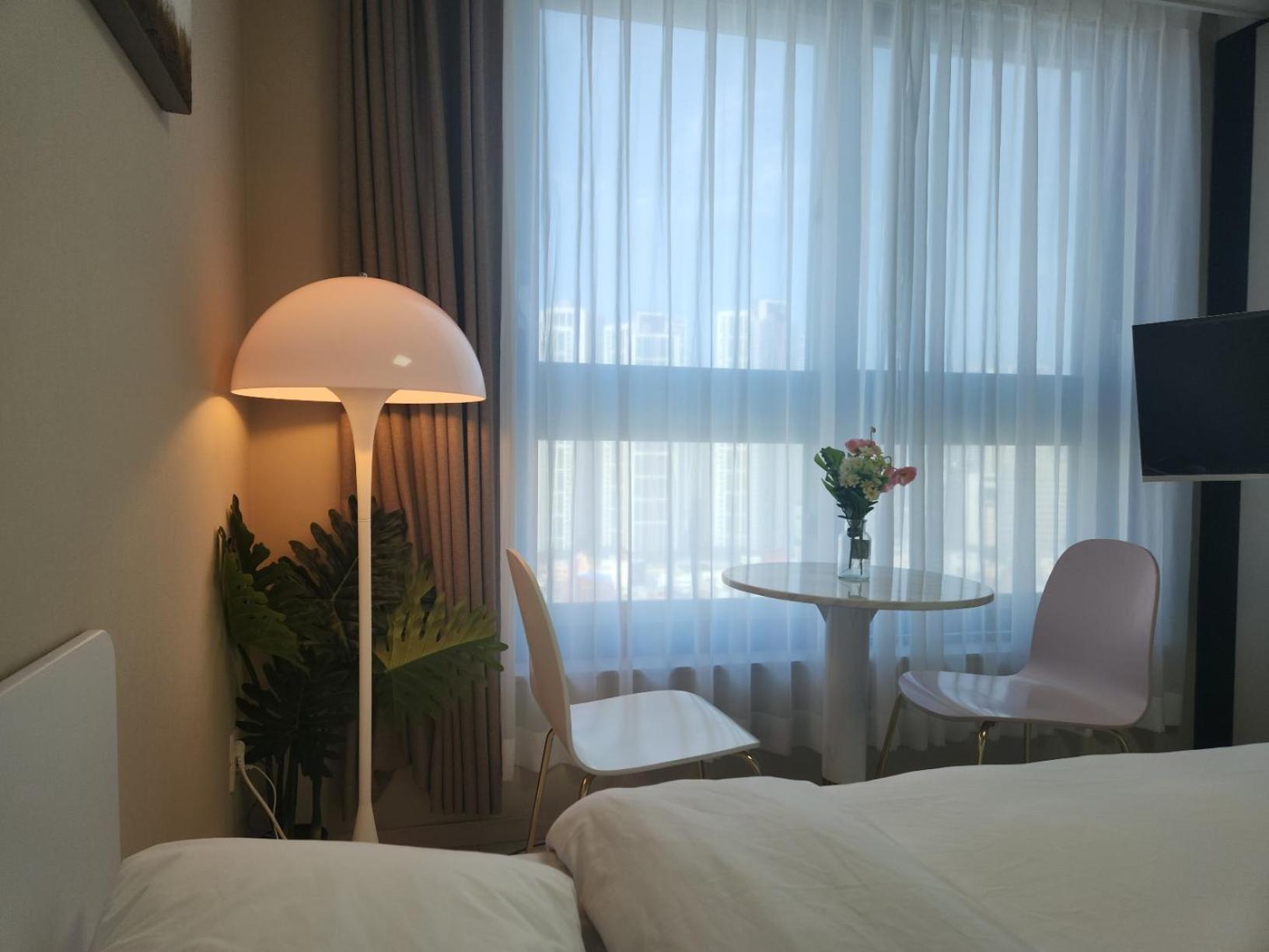 Daegu Star B&B Dsr Hotel Lily Guestroom Ngoại thất bức ảnh