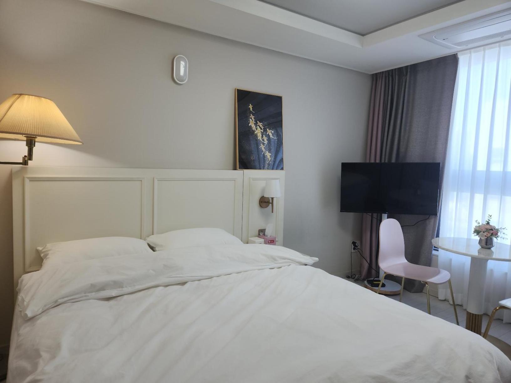 Daegu Star B&B Dsr Hotel Lily Guestroom Ngoại thất bức ảnh