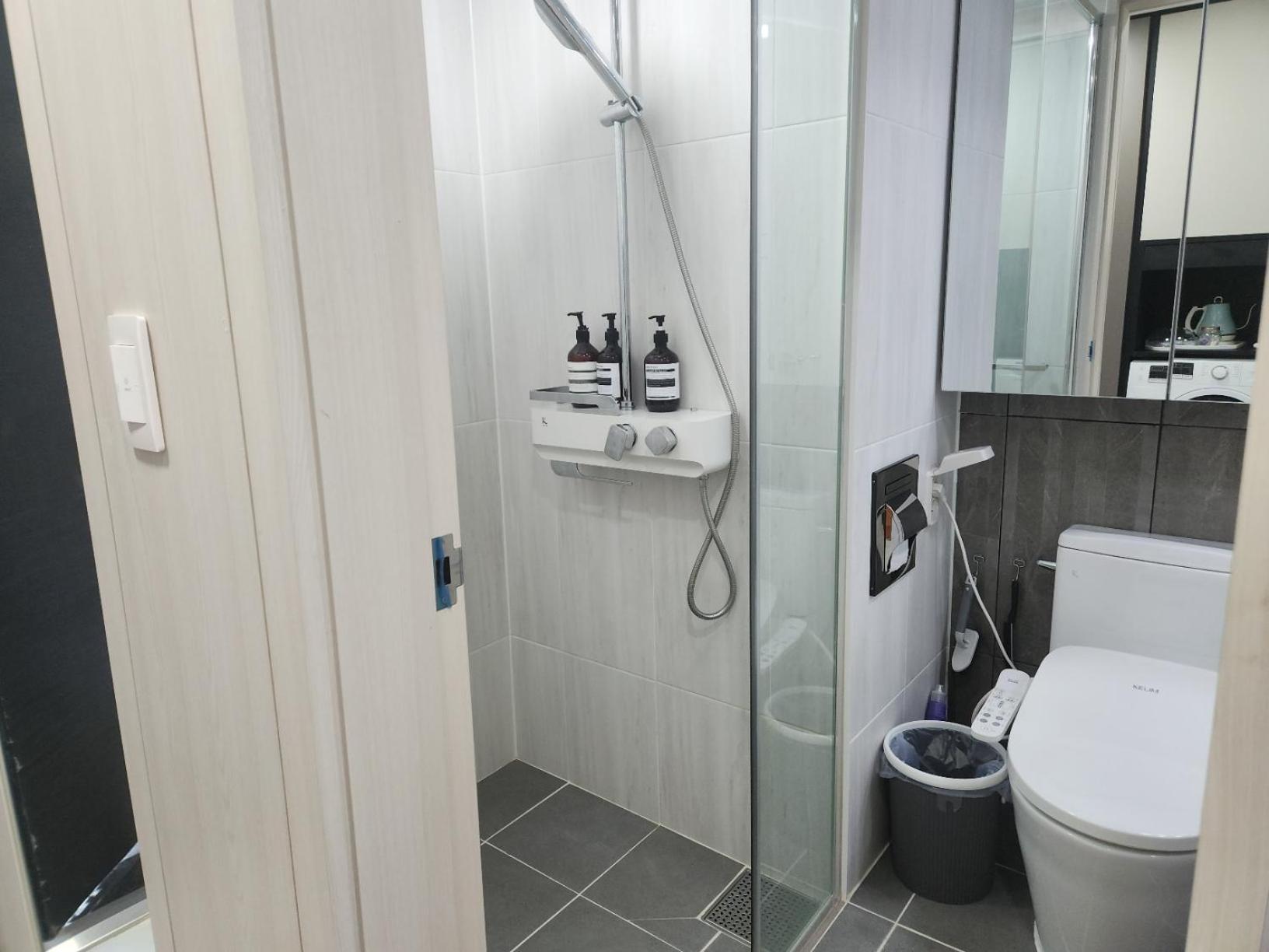 Daegu Star B&B Dsr Hotel Lily Guestroom Ngoại thất bức ảnh