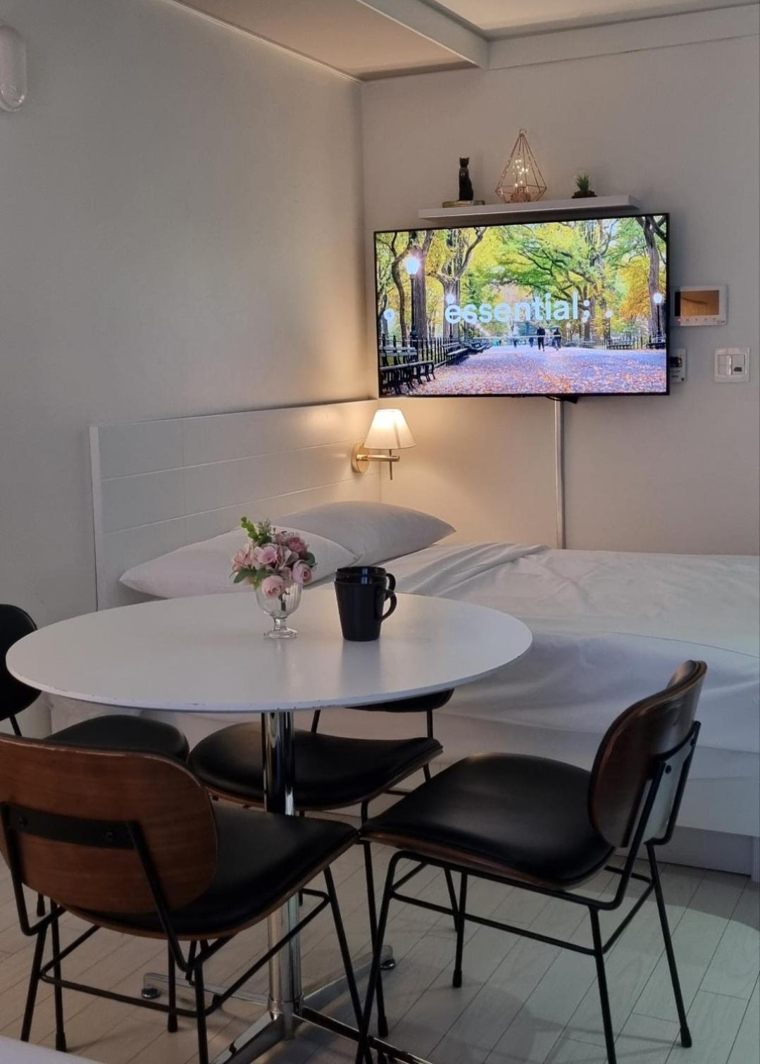 Daegu Star B&B Dsr Hotel Lily Guestroom Ngoại thất bức ảnh