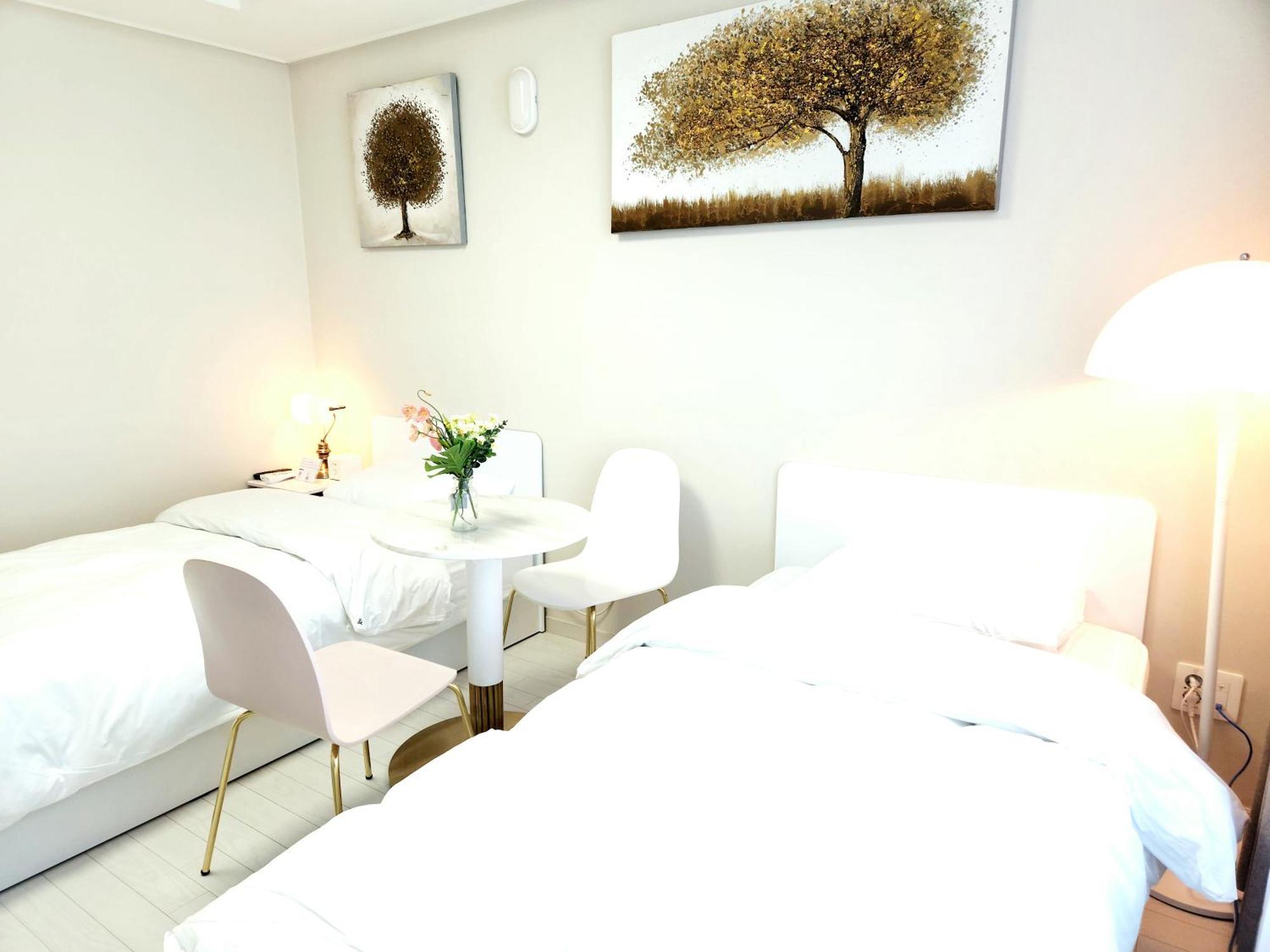 Daegu Star B&B Dsr Hotel Lily Guestroom Phòng bức ảnh