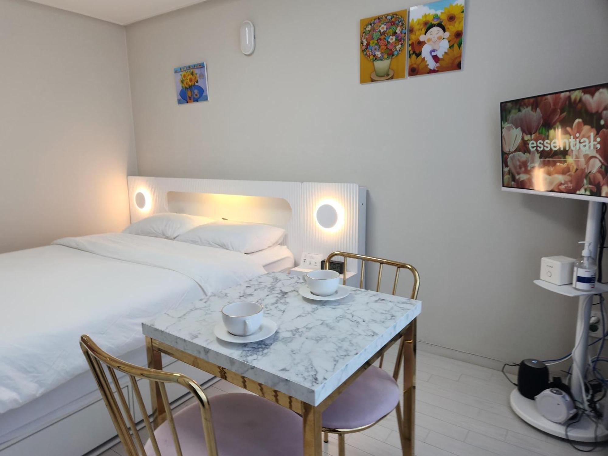 Daegu Star B&B Dsr Hotel Lily Guestroom Phòng bức ảnh