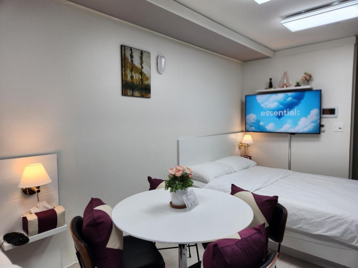Daegu Star B&B Dsr Hotel Lily Guestroom Ngoại thất bức ảnh