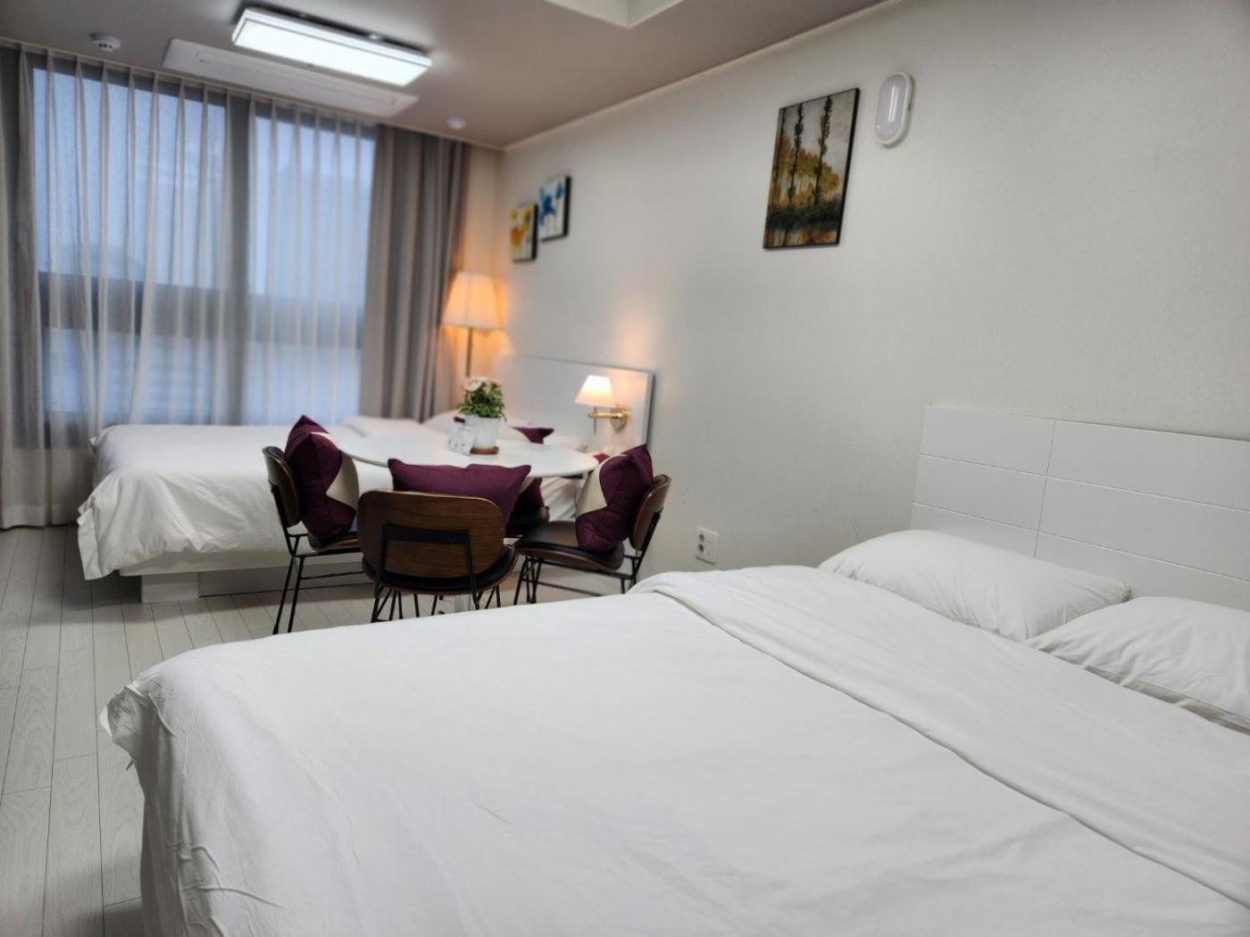 Daegu Star B&B Dsr Hotel Lily Guestroom Ngoại thất bức ảnh