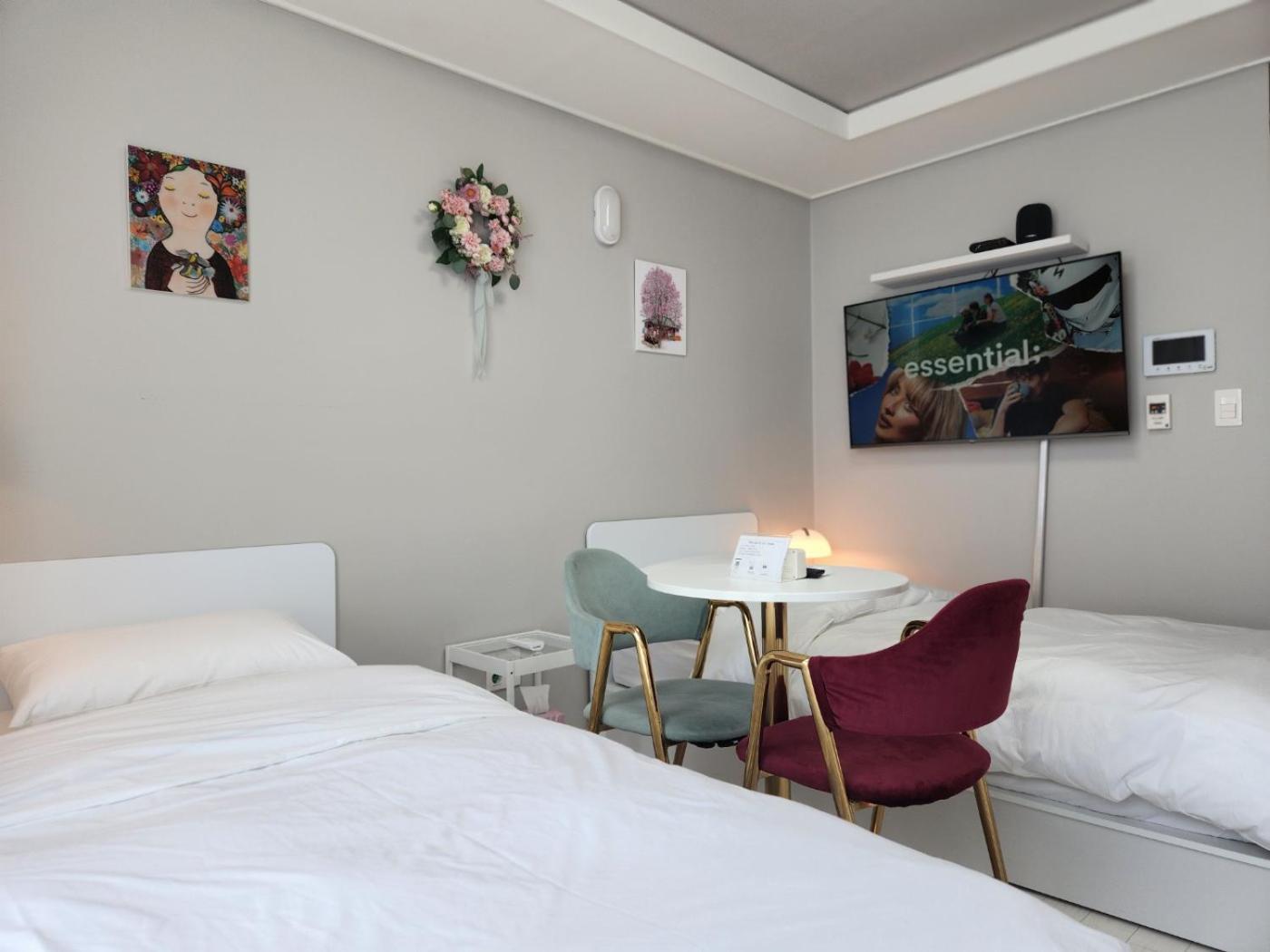 Daegu Star B&B Dsr Hotel Lily Guestroom Ngoại thất bức ảnh
